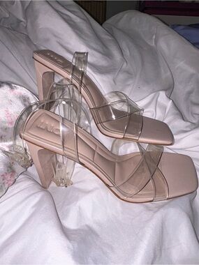 Clear/tan heels